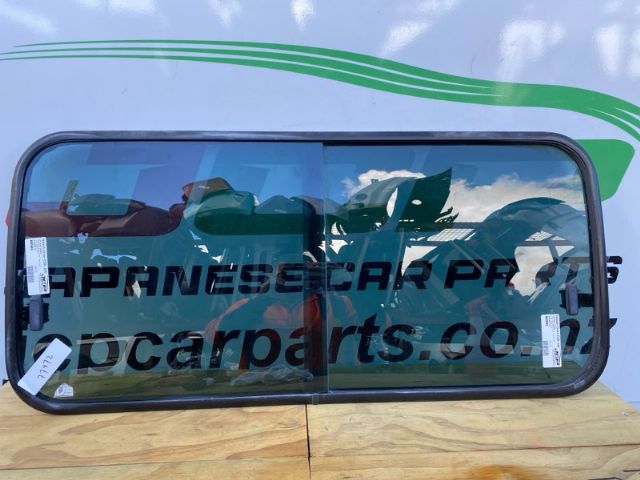 Nissan Urvan E25L 2006-2012 LR Door Glass
