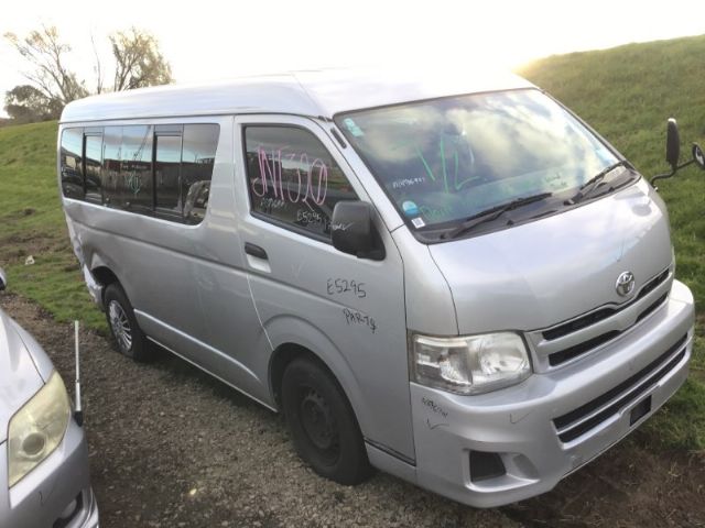 Toyota Hi-ace TRH214