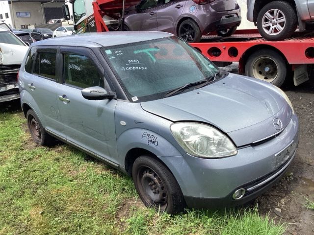 Mazda Verisa DC e4WD 01/04 on