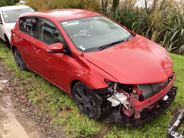 Toyota Auris NZE181