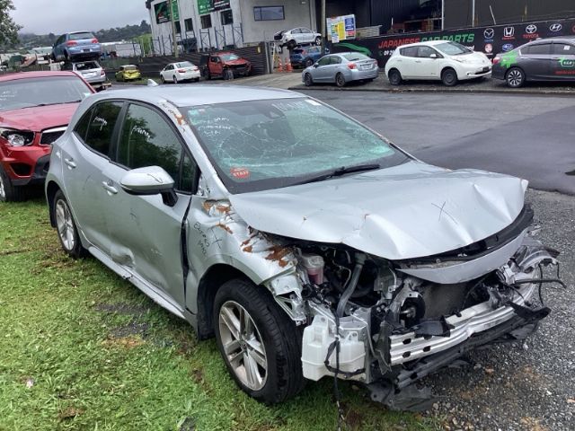 Toyota Corolla MZEA12