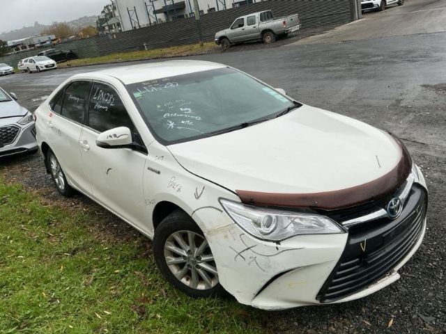 Toyota Camry AVV50